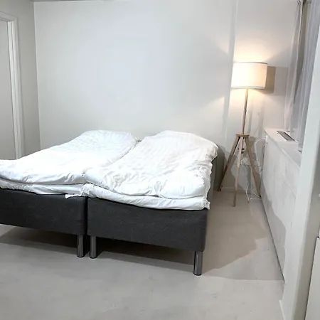 Nomad Gardet-2